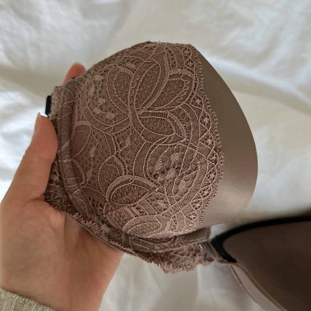 Victoria’s Secret Push-Up Bra / Size 32B - Picture 3 of 3